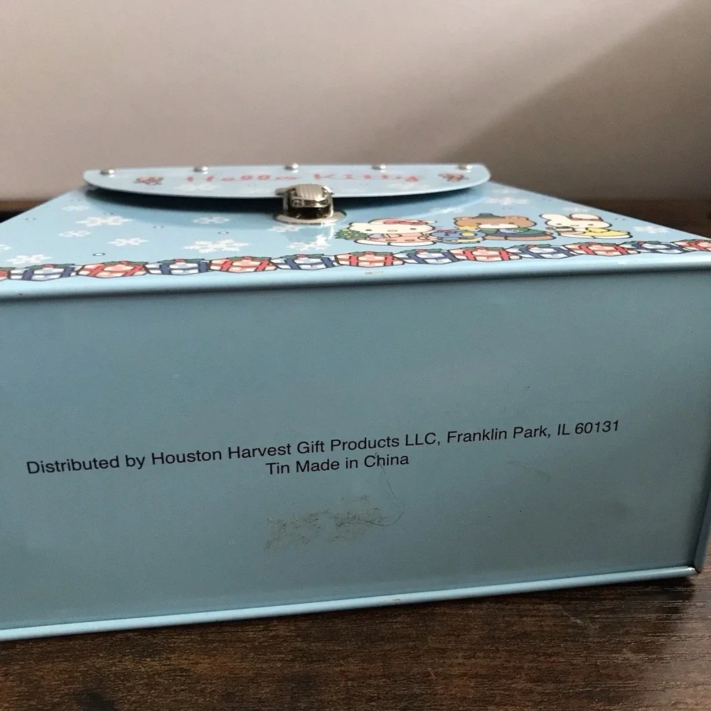 Hello‎ Kitty Christmas Holiday Candy Purse Tin 2001